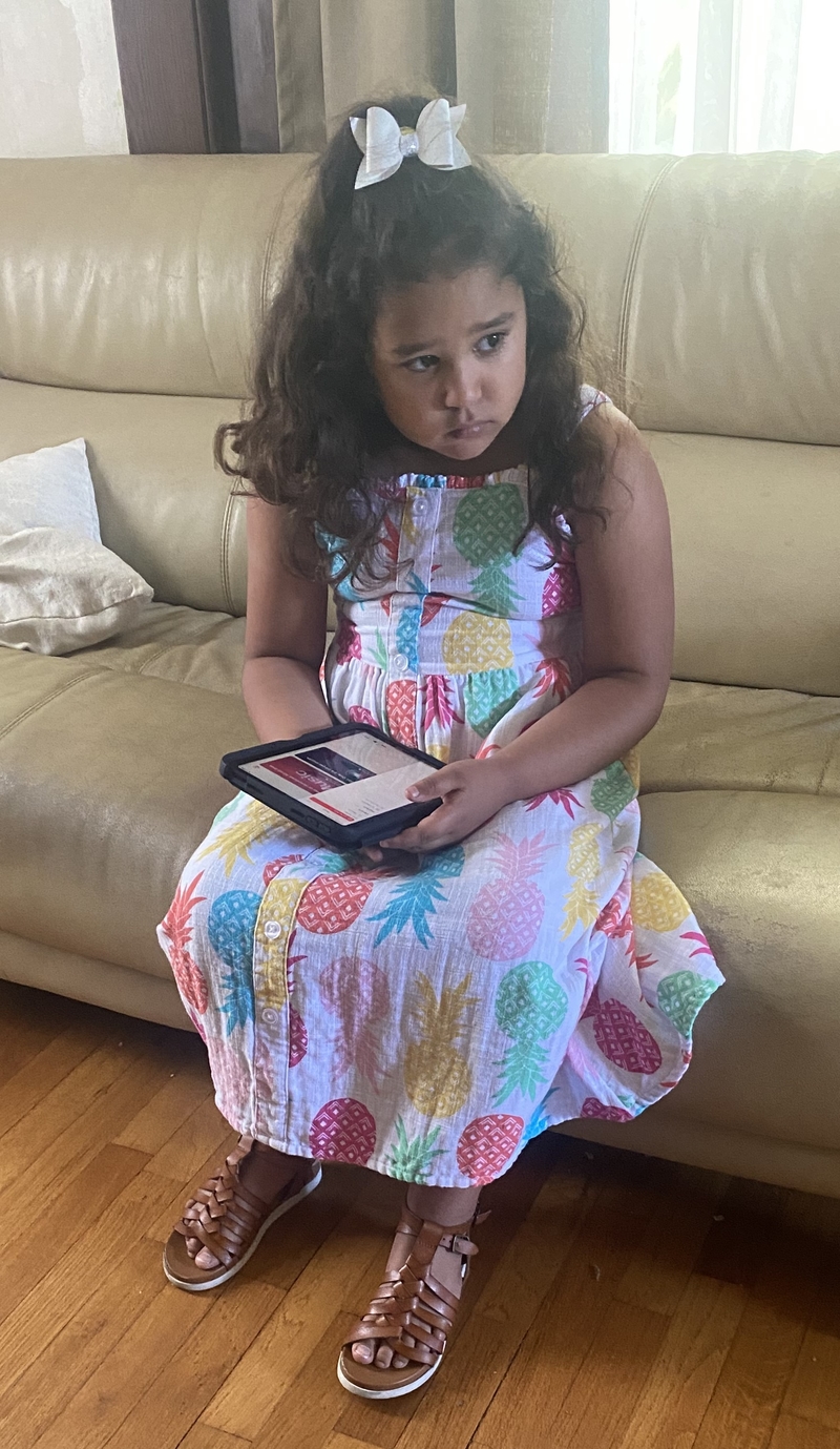 Stephanie-Gutierrez-Drakey-iPad-pic1.jpg Stephanie-Gutierrez-Drakey-iPad-pic1.jpg
